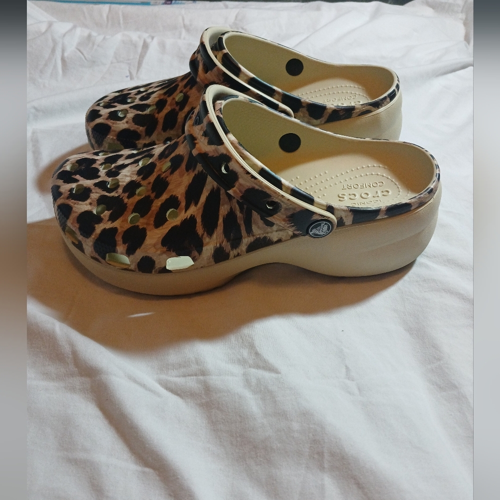 CROCS Classic Platform Women Sz. 10W Animal Remix Clog 207844-2Y4 - Picture 4 of 11